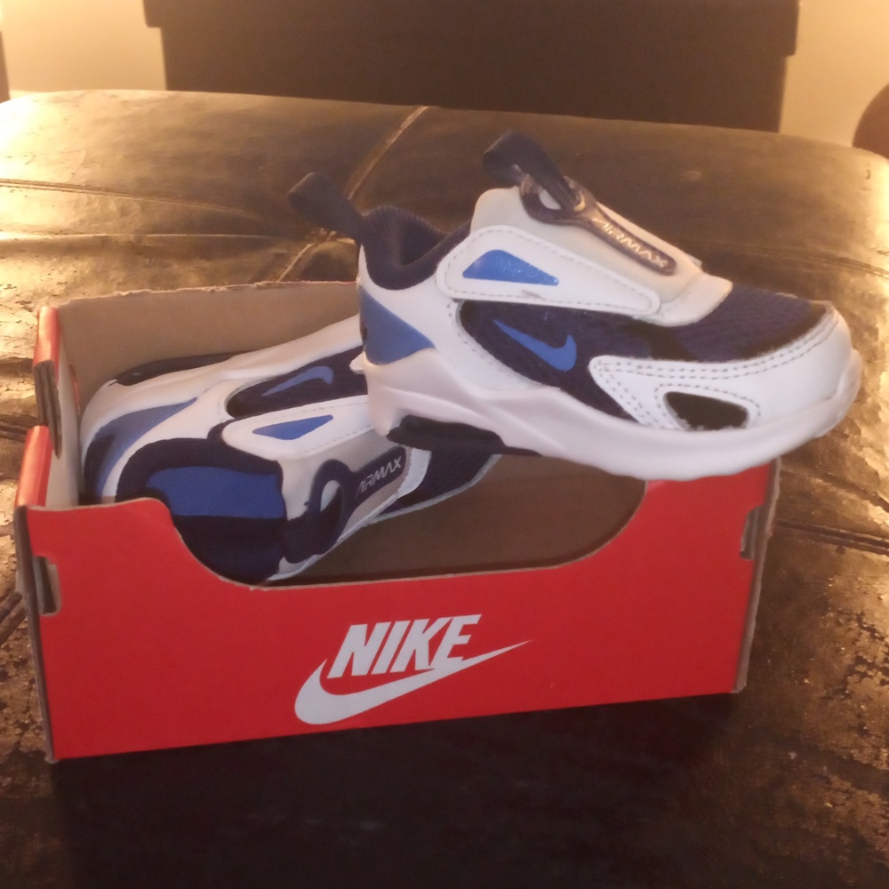 Nike Air Max bolt